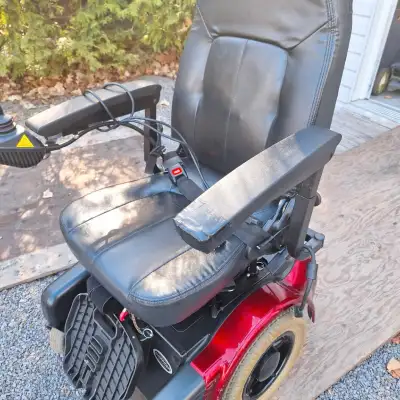 Chaise roulante electrique Shoprider, sans batteries !
