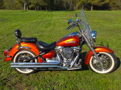 Great shape, fresh paint. Vance and Hines Longshot exhaust. Memphis Shades windshield. No time to ri...
