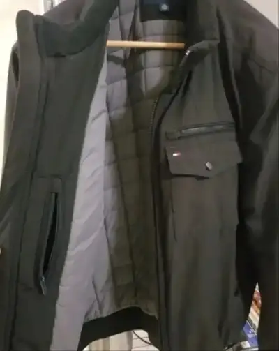 New Tommy Hilfiger Winter Coat XL/TG + Hoodie, Sweater/Veste $30, View more