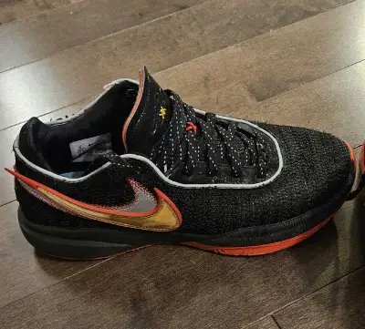 Nike basketball shoes size 9, View more