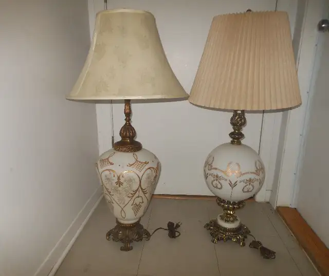 Antique Table Lamps in Indoor Lighting & Fans in City of Montréal - Image 2