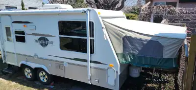 Roulotte Hybride 2006 Starcraft Travel Star Elle est nettoyer et disponible dès maintenant ! ** Ouve...