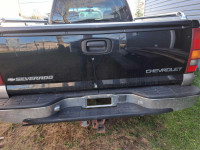 CHEVROLET OR GMC TAILGATE