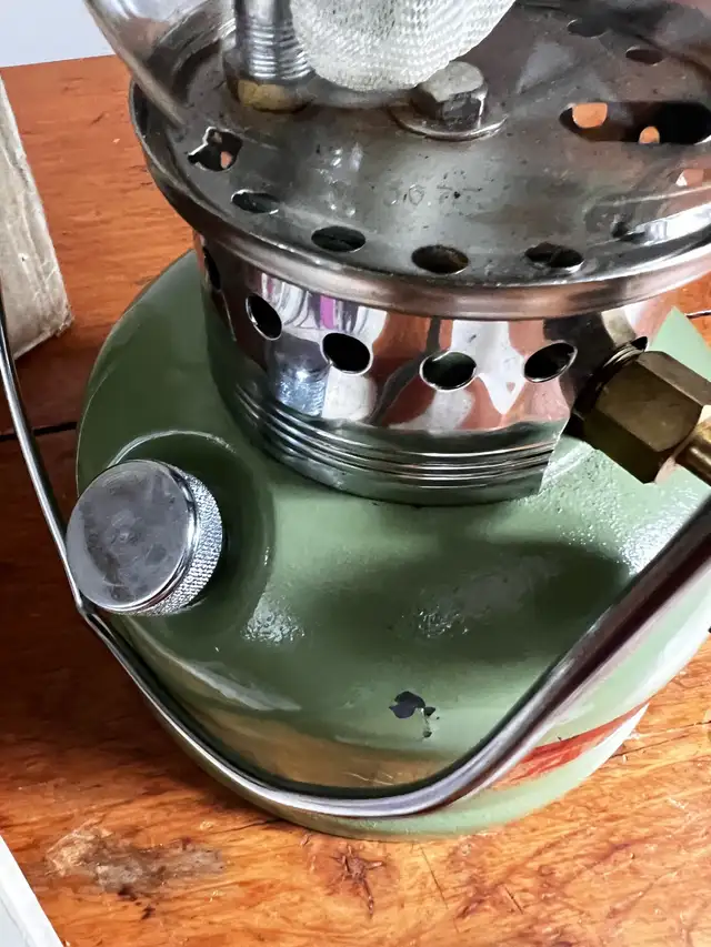 AFC gasoline lantern  in Fishing, Camping & Outdoors in Muskoka - Image 7