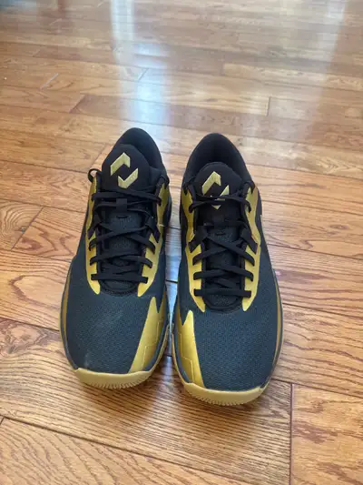 Nike basketball shoes, View more