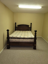 Room for rent in Woodstock For A Female Tenant !!!!