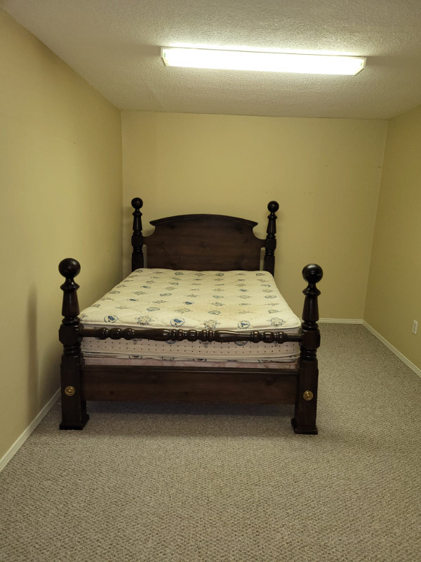 Room for rent in Woodstock For A Female Tenant !!!! in Room Rentals & Roommates in Woodstock