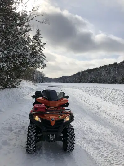 Pare brise VIP-Air pour un VTT de marque CF Moto, dans un état comme neuf. Peut aussi aller sur d’au...