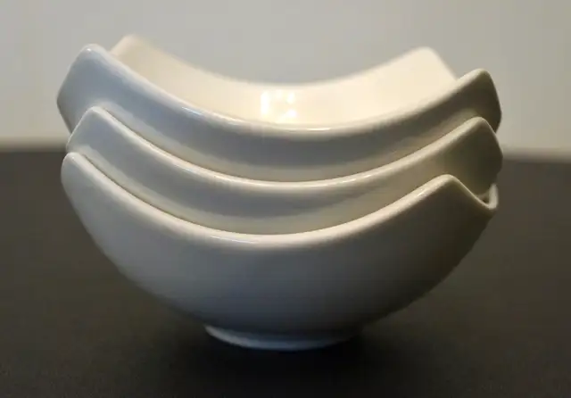 3 BOWRING Small Square Bowls - White in Kitchen & Dining Wares in City of Toronto - Image 2