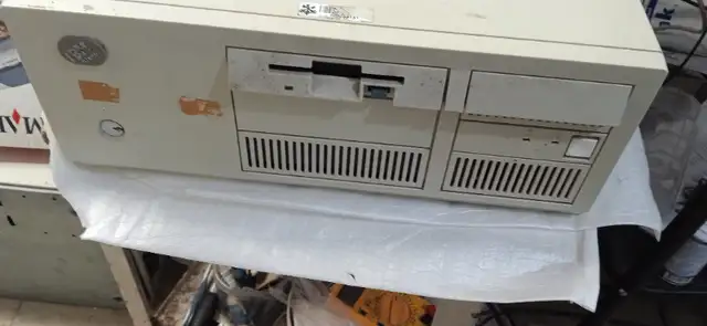 Vintage IBM PS/2 model 8557 computer, Good Working in Desktop Computers in City of Toronto - Image 2