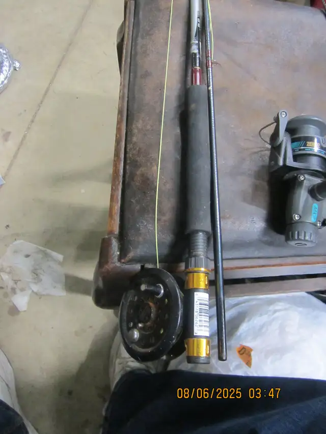 2 Experienced Fishing Rod and Reel Combos 1 Fly 1 Open Face in Fishing, Camping & Outdoors in Norfolk County - Image 5