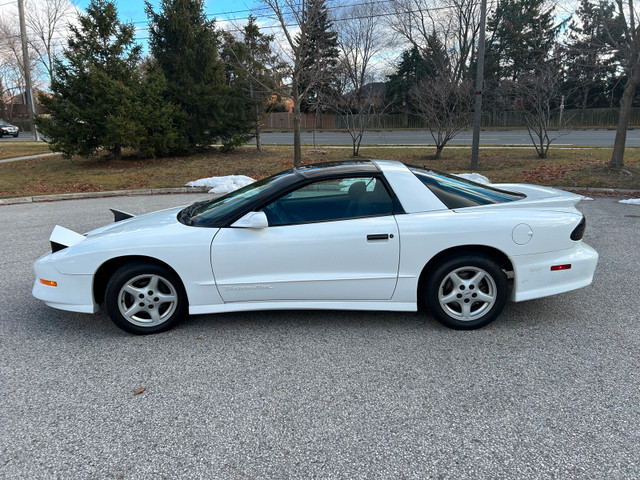 1995 Pontiac TransAm in Cars & Trucks in Markham / York Region - Image 3