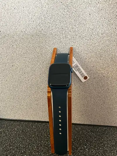 41mm Apple Watch Series 7 GPS (29432421), View more