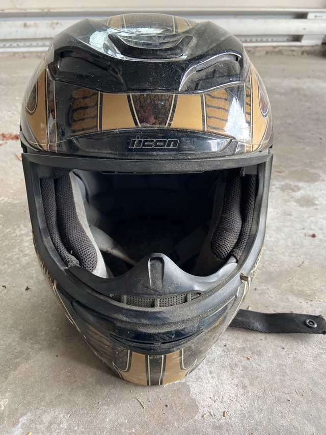 Motorcycle helmet  in Motorcycle Parts & Accessories in Bedford