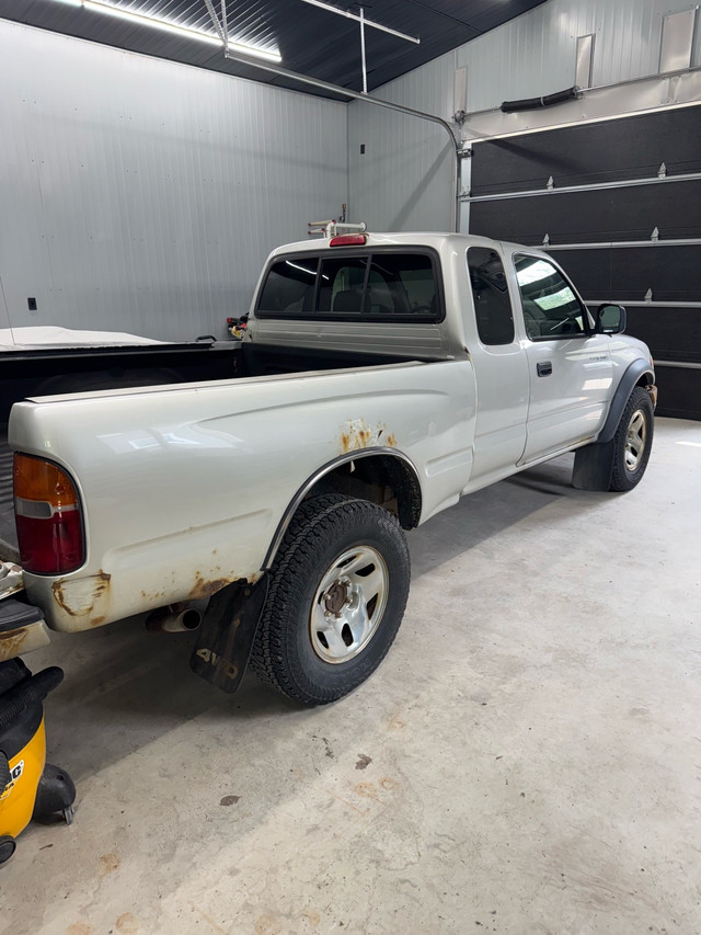 2004 Tacoma in Cars & Trucks in Timmins - Image 2