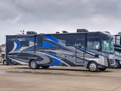 Atwood A/C's, Arctic package, Hydraulic Jacks, Dream Dinette, Power 4 Theater Seating, Residential S...