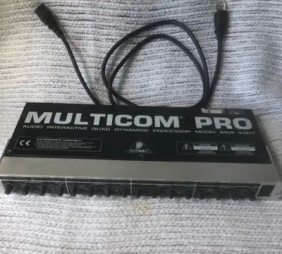 Behringer Multicom Pro MDX4400, View more