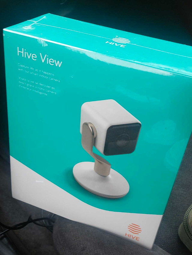 Hive View security camera in Cameras & Camcorders in Calgary