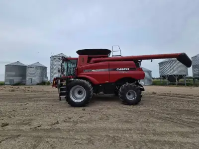 2013 Case IH 8230 Axial-Flow Combine $70,000 CAD $49,500 USD Located in Leader, Saskatchewan Clean,...