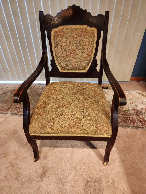 Antique Canadian Parlor Chair on Wood Castors Flower Pattern 21i in Chairs & Recliners in Edmonton - Image 2