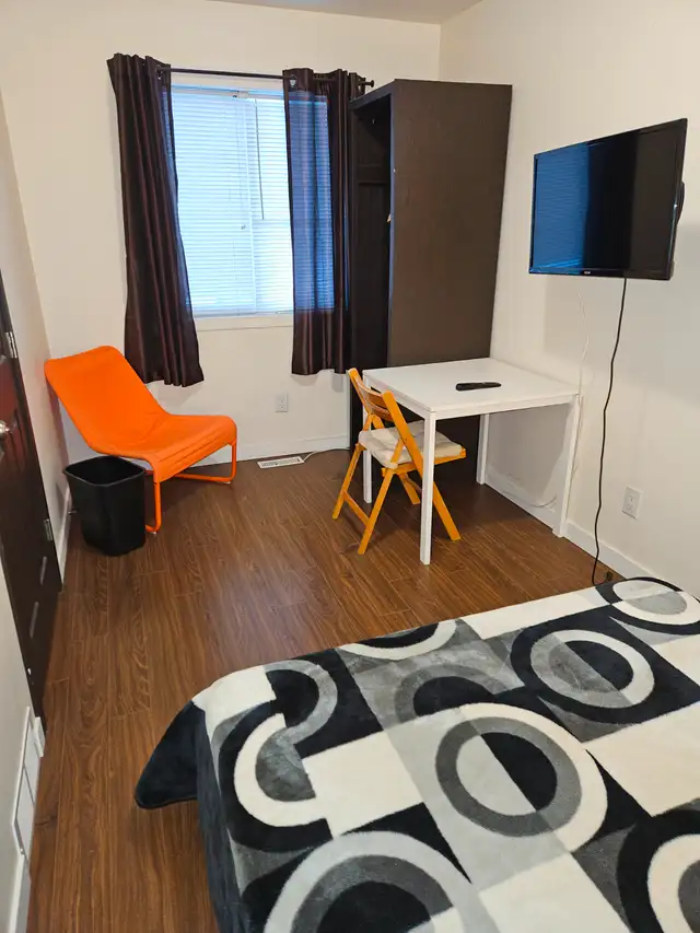 Min Wage Worker Room Rental63793657942529121