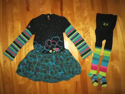 Bel ensemble CATIMINI 4 ans / Robe neuve !, View more