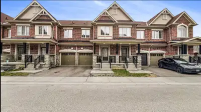 Beautiful Townhouse available immediately on Rent