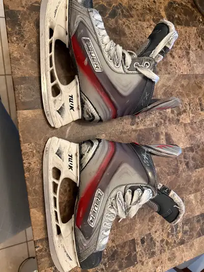 Ice skates 8.5. Bauer, View more