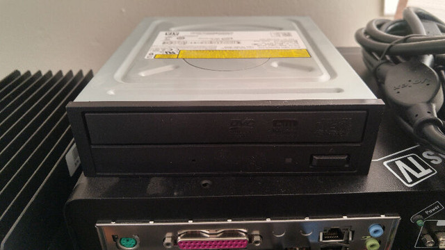 Laptop & desktop DVD Rom dans Composants de système  à Ouest de l’Île - Image 4