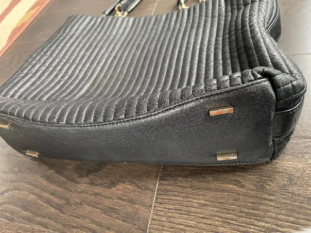 DKNY Gansevoort Leather Quilted Shopper Bag, Black in Women's - Bags & Wallets in Oakville / Halton Region - Image 6