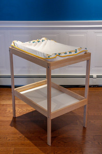 Table à langer pour bébé Ikea