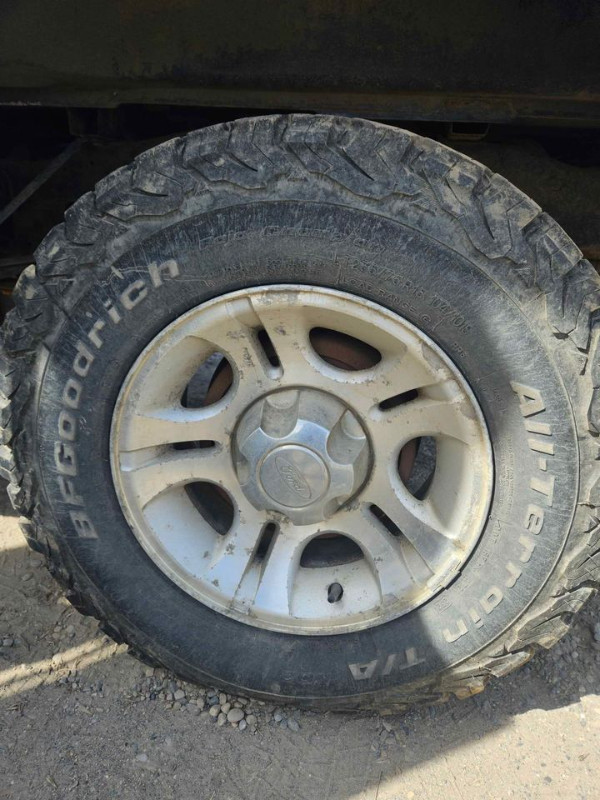 2006 Ford Ranger in Auto Body Parts in Calgary - Image 3