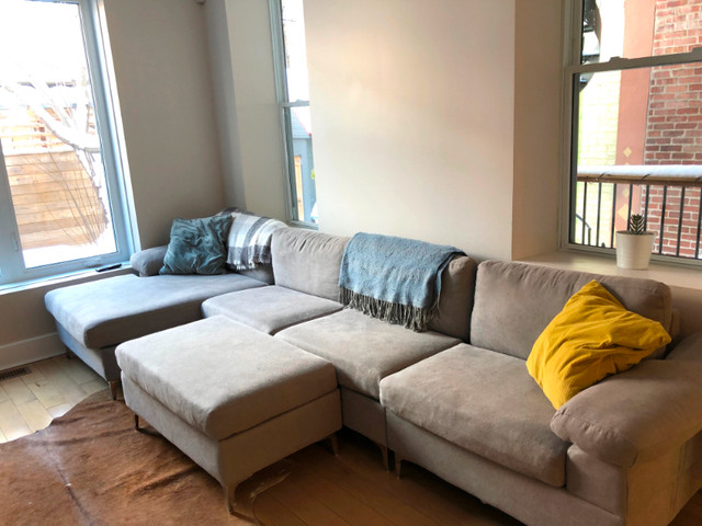 Grey Sectional Sofa / Sofa Sectionnel Gris à Vendre | Sofas et futons |  Ville de Montréal | Kijiji