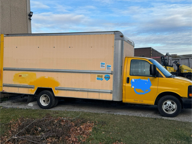 2009 gmc Savana cube van 16ft box in Cars & Trucks in City of Toronto - Image 3