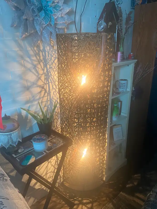 Wicker floor lamp in Indoor Lighting & Fans in New Glasgow - Image 3
