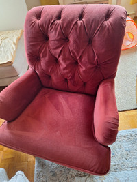 REDUCED****BEAUTIFUL PIER 1  - TUFTED BRICK RED COLOUR  CHAIR