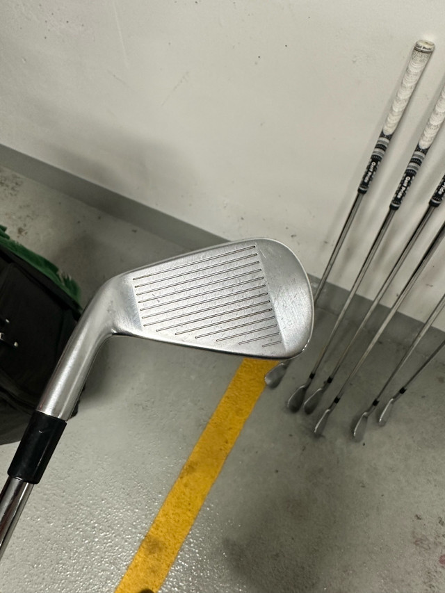 TaylorMade P7MC/P770 Combo Iron Set in Golf in Calgary - Image 3