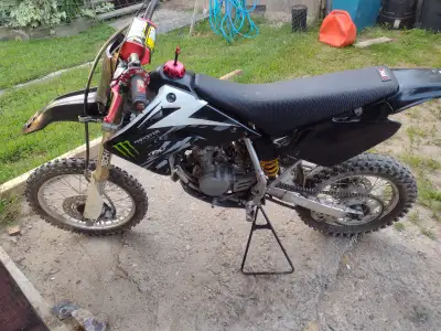 2006 honda cr85 picked it up a week ago runs perfect to fast for my kid where we ride. Like to trade...