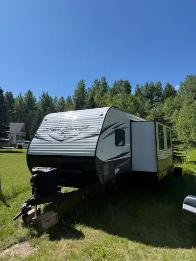 32,000$ OBO 2021 Highland Ridge Open Range 26BHS 2nd owner. 1st owner used for the summer of 2020 an...