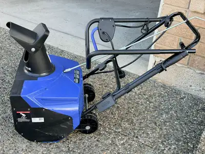 Snow Joe Snow Blower 18 inch/15 Amps, View more