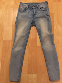 American Eagle jeans size 6 -  Skinny super stretch