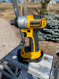 DeWalt 18V Battery Operated Impact Driver and Drill Power Tools