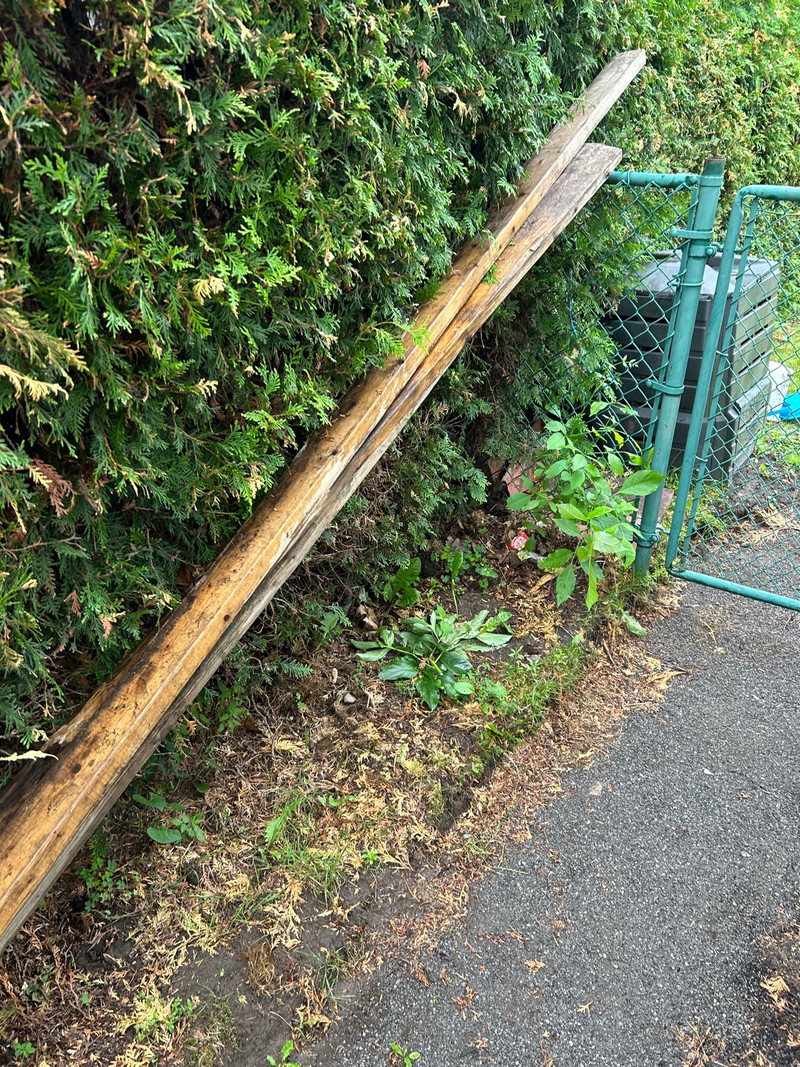 6 full length 2x4’s Free Stuff Ottawa Kijiji