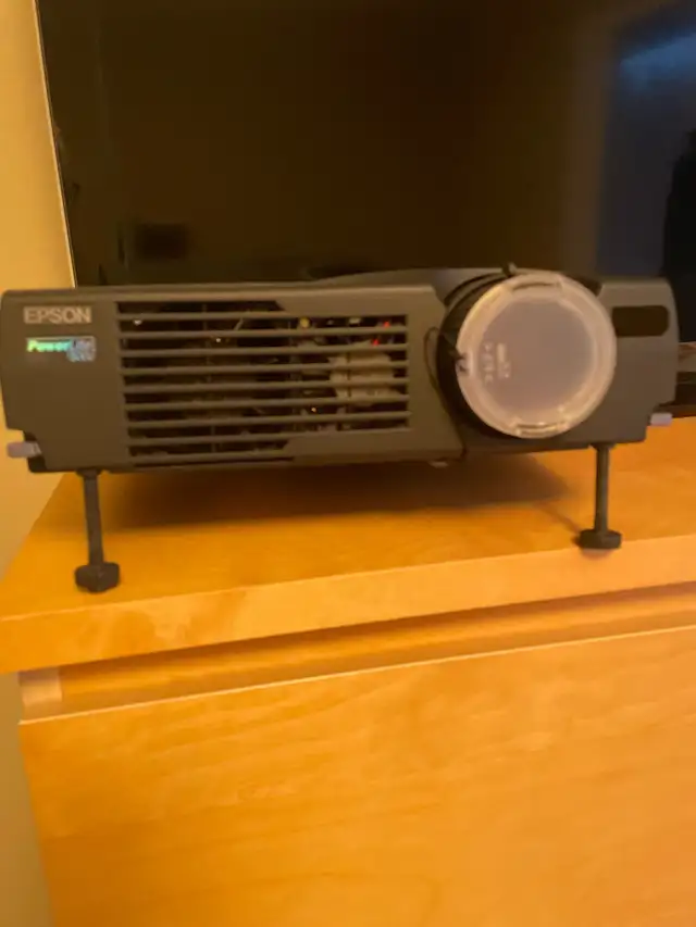 Epson Projector in General Electronics in Edmonton - Image 4