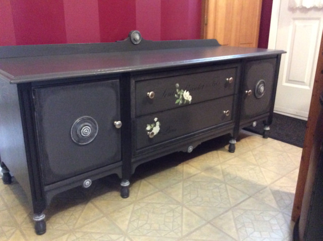 side board / hutch and end tables in Hutches & Display Cabinets in Thunder Bay