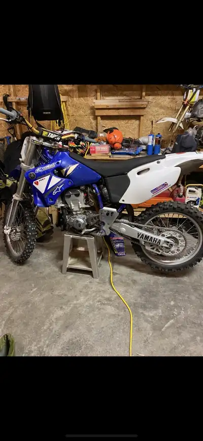 2001 yamaha yzf426 Titanium 5 valve Bikes a beast. Original owner Bike has been sitting for years. L...