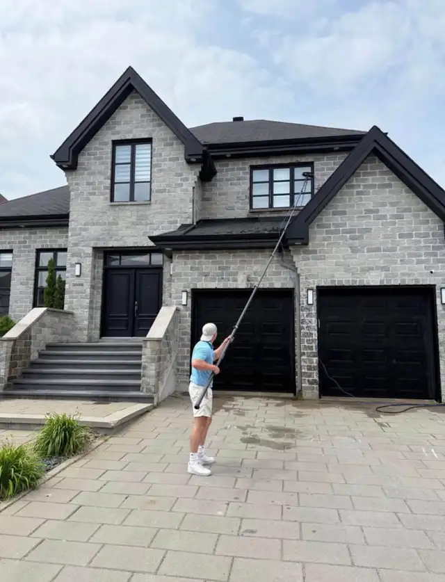 Window Cleaning436100209448724480