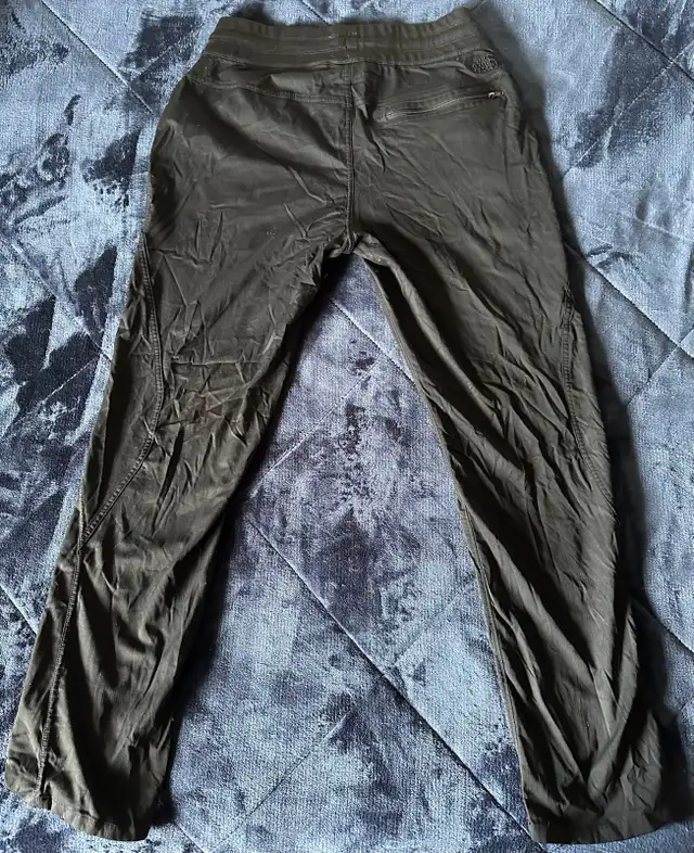 The North Face Aphrodite 2.0 Pants - Medium in Women's - Bottoms in Calgary - Image 4
