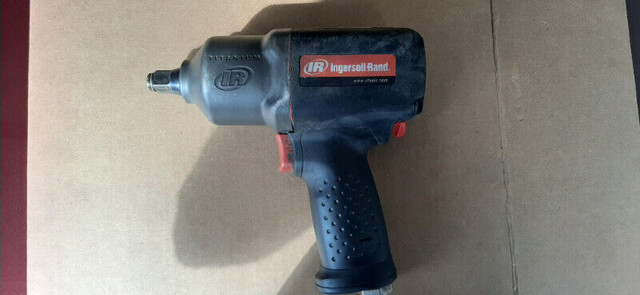 2135TI INGERSOLL 1/2" IMPACT GUN in Power Tools in Mississauga / Peel Region - Image 2