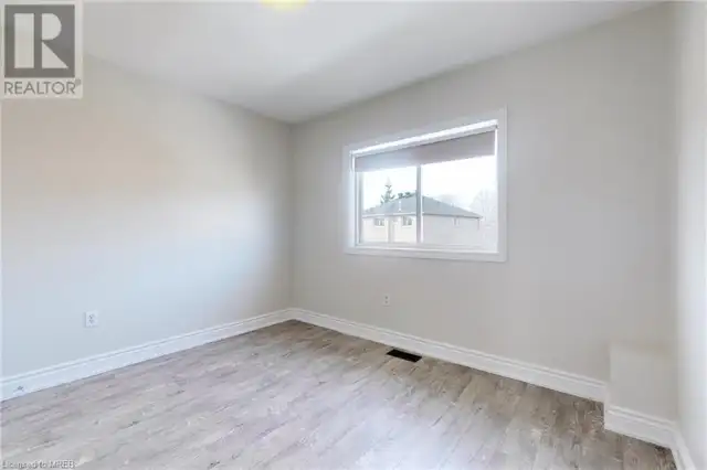 BARRIE BEST Rooms for Rent February 1st  $495 Sharing ROOM in Room Rentals & Roommates in Barrie - Image 5